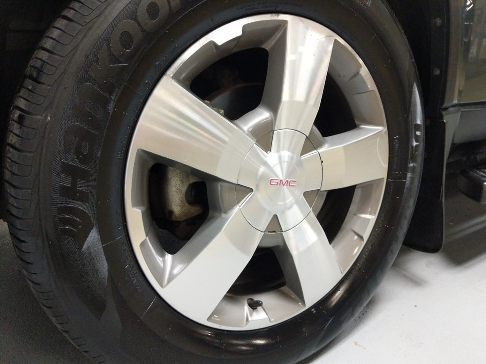 2011 GMC Acadia - Wheel