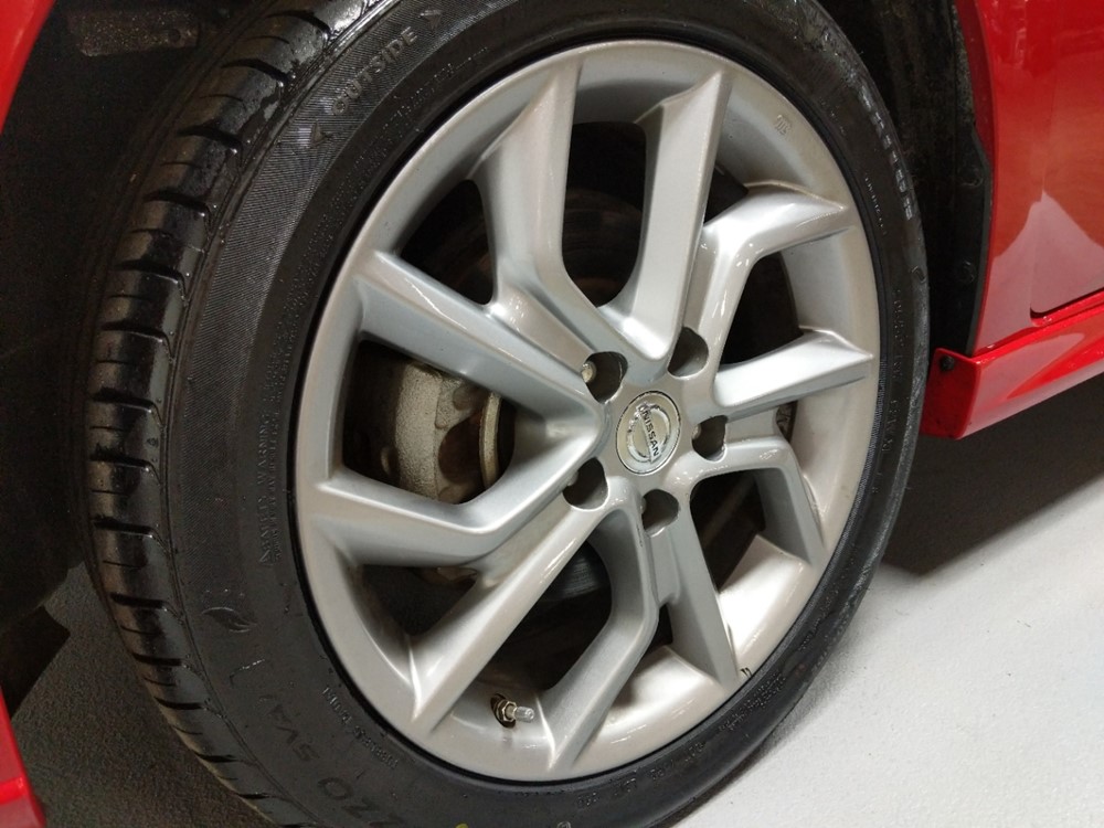 2015 Nissan Sentra - Wheel