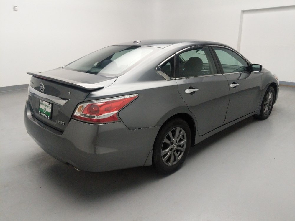 2015 Nissan Altima - Passenger Rear Bumper