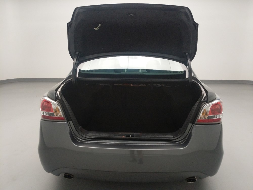 2015 Nissan Altima - Trunk