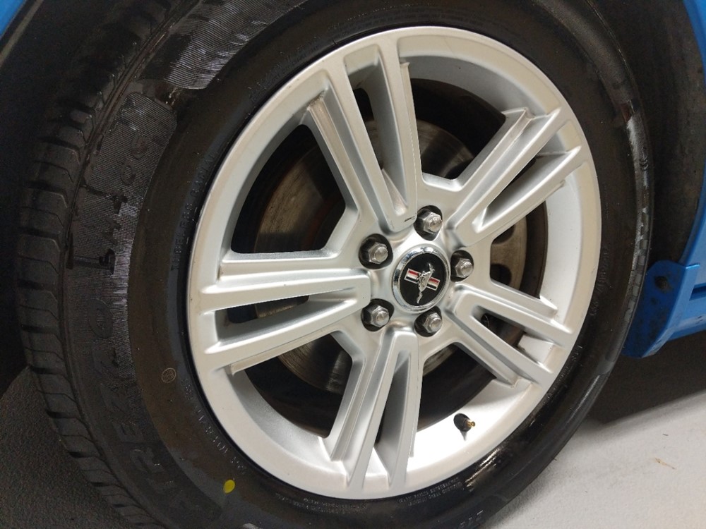 2014 Ford Mustang - Wheel