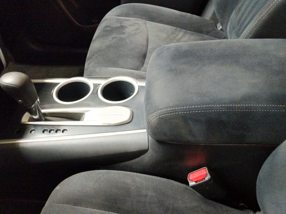 2013 Nissan Pathfinder - Center Console/Cup Holders