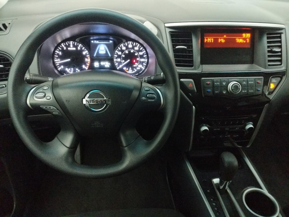 2013 Nissan Pathfinder - Driver Dash