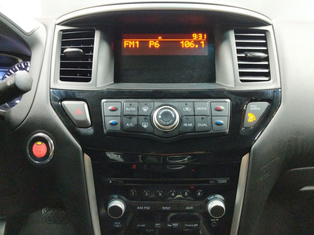 2013 Nissan Pathfinder - Stereo Package