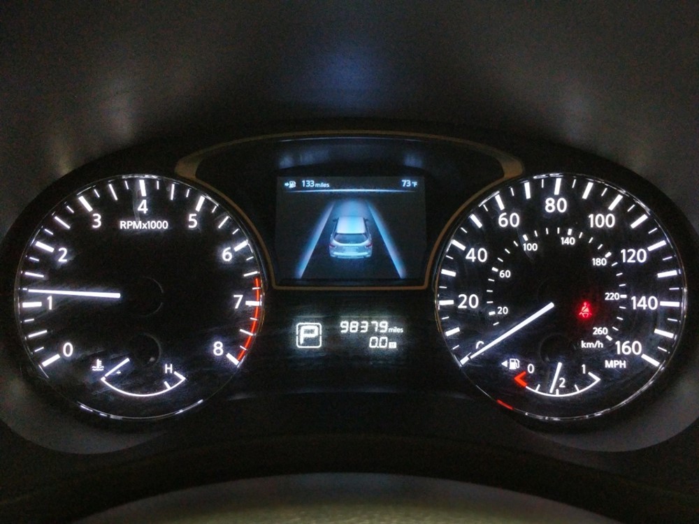 2013 Nissan Pathfinder - Odometer Close Up