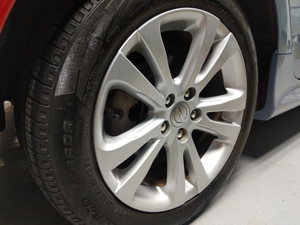 2015 Chrysler 200 - Wheel