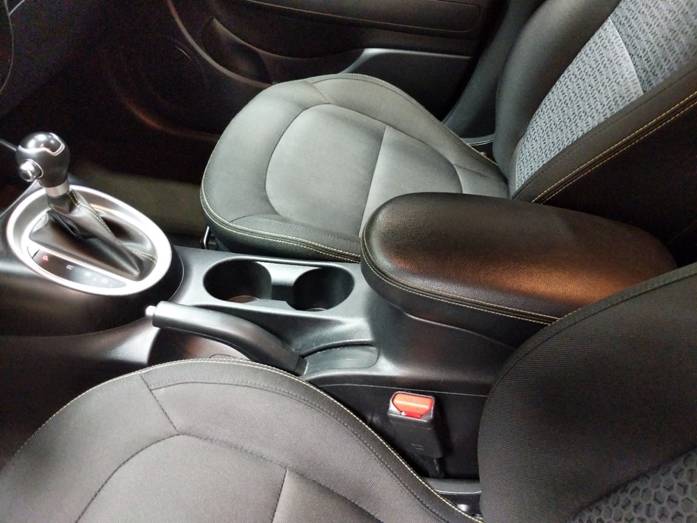 2016 Kia Soul - Center Console/Cup Holders