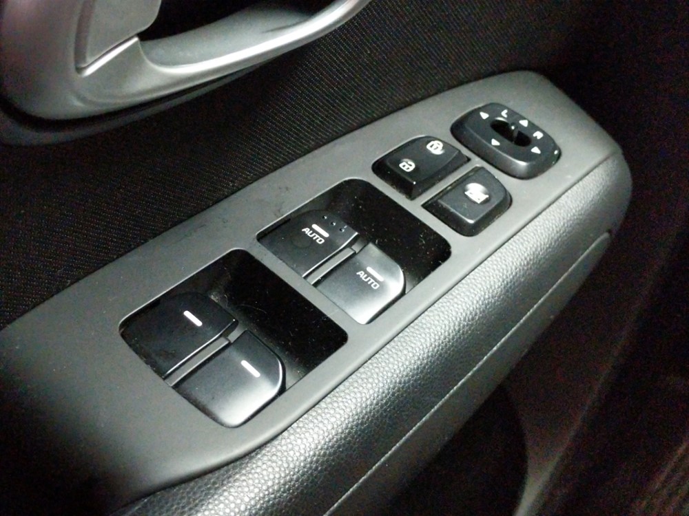 2016 Kia Soul - Driver Power Windows/Lock Control