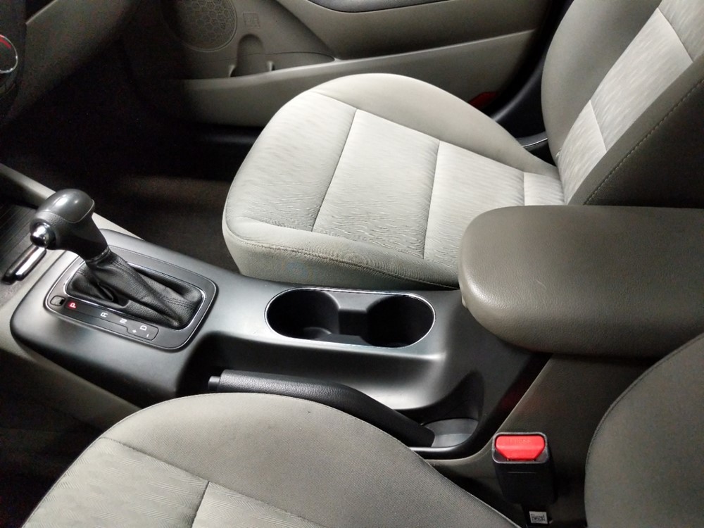 2015 Kia Forte - Center Console/Cup Holders