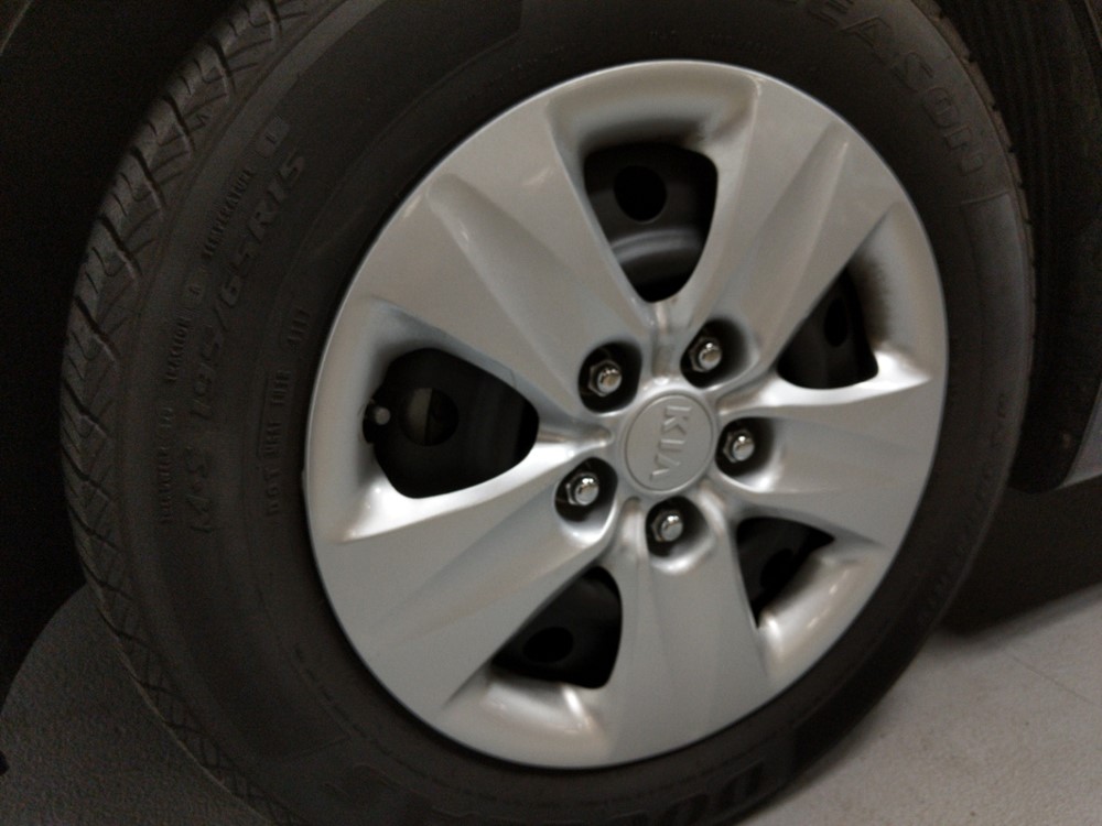 2015 Kia Forte - Wheel