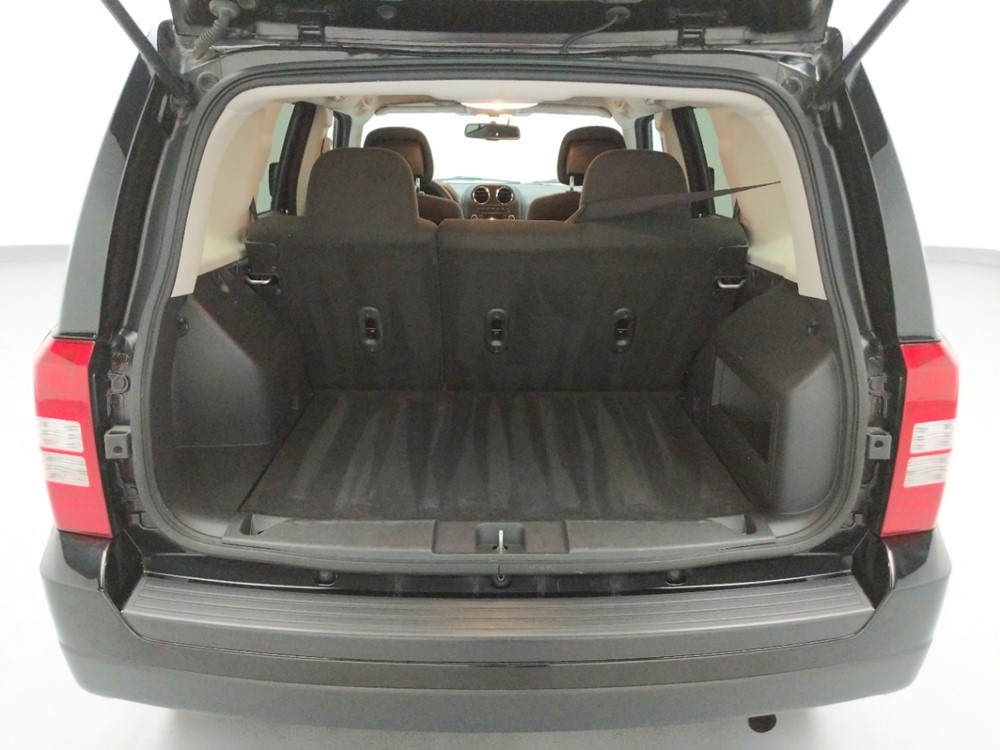 2016 Jeep Patriot - Trunk