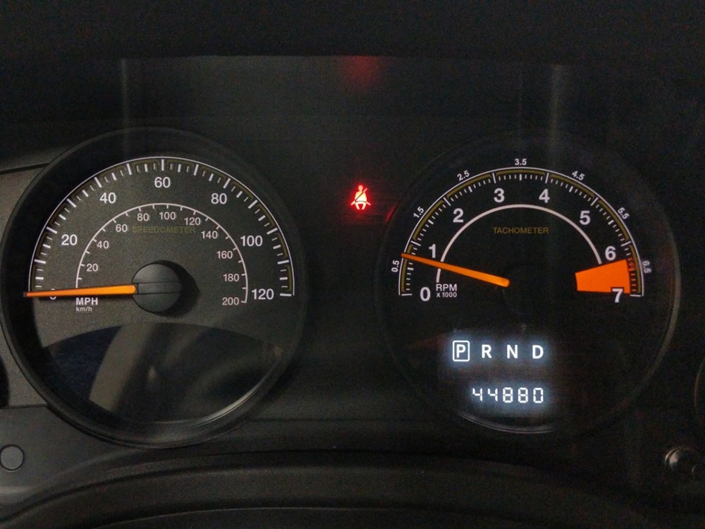 2016 Jeep Patriot - Odometer Close Up