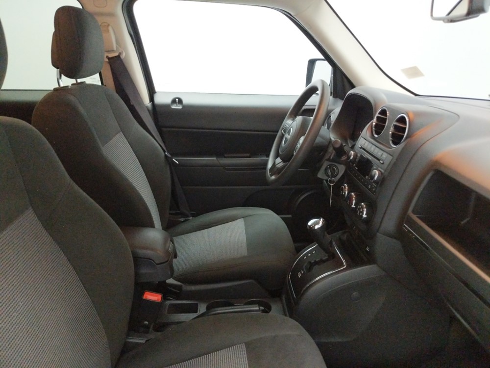 2016 Jeep Patriot - Passenger Front Seat