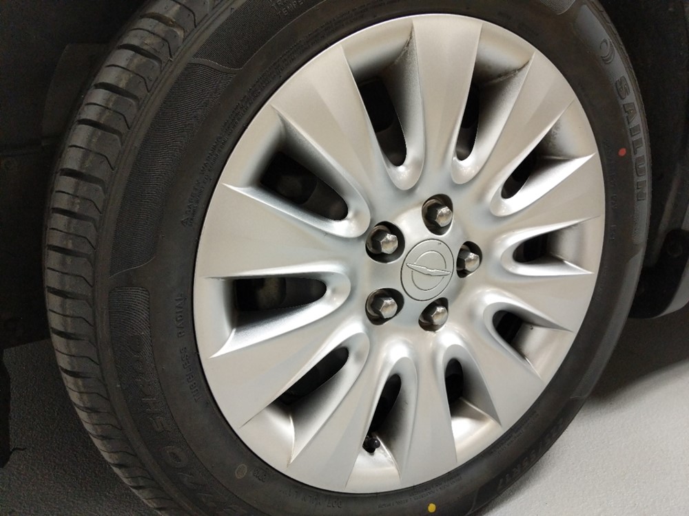 2014 Chrysler 200 - Wheel
