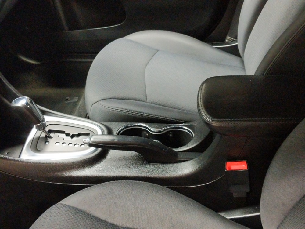 2014 Chrysler 200 - Center Console/Cup Holders