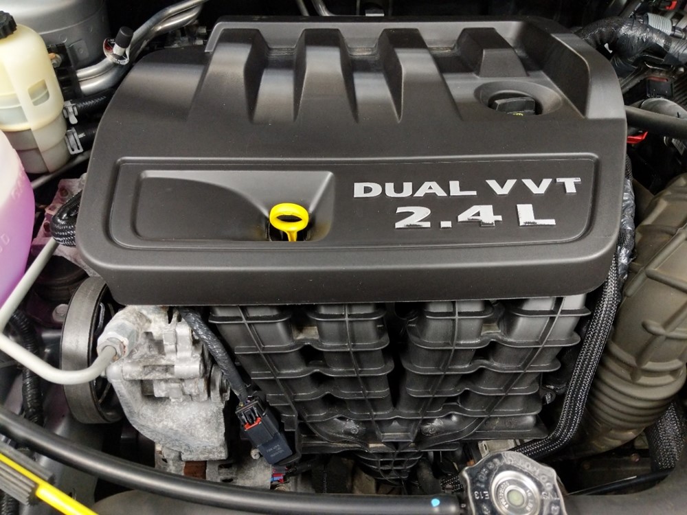 2014 Chrysler 200 - Engine