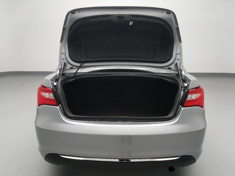 2014 Chrysler 200 - Trunk