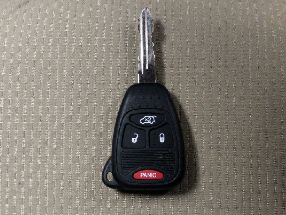 2014 Chrysler 200 - Keys