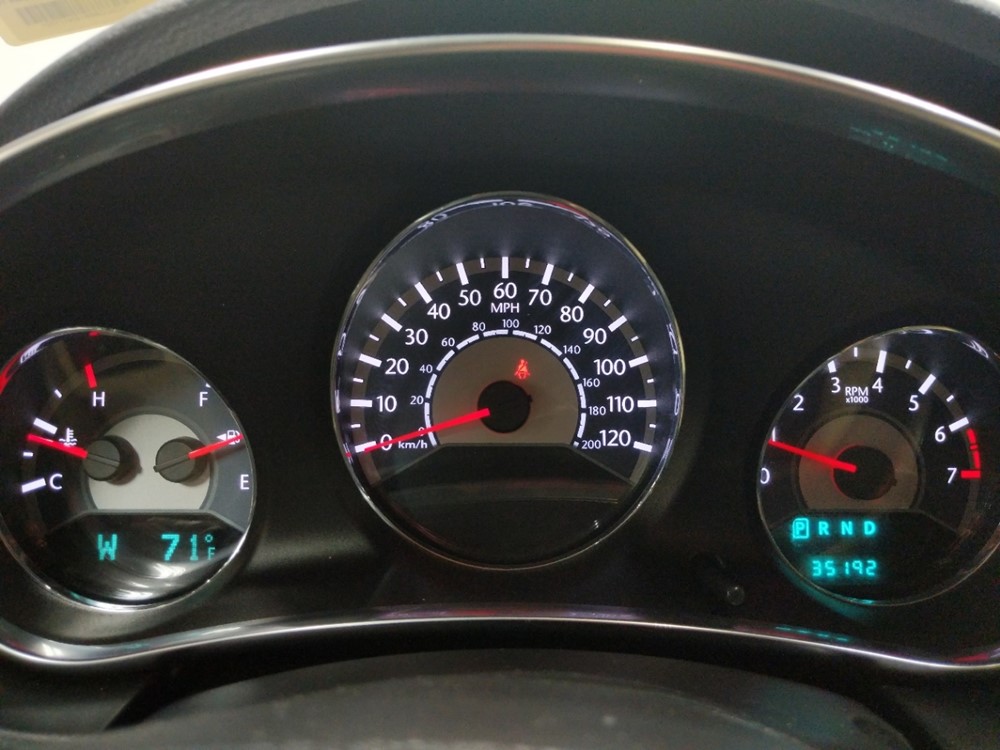 2014 Chrysler 200 - Odometer Close Up