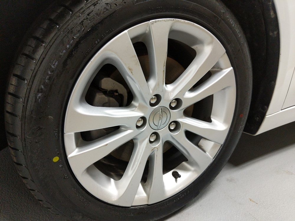 2015 Chrysler 200 - Wheel