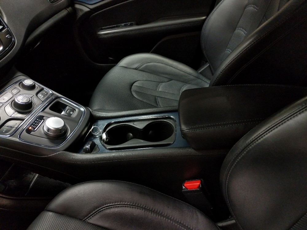2015 Chrysler 200 - Center Console/Cup Holders