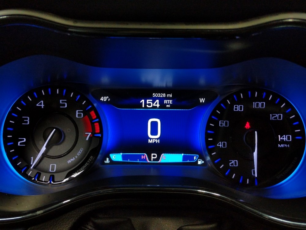 2015 Chrysler 200 - Odometer Close Up