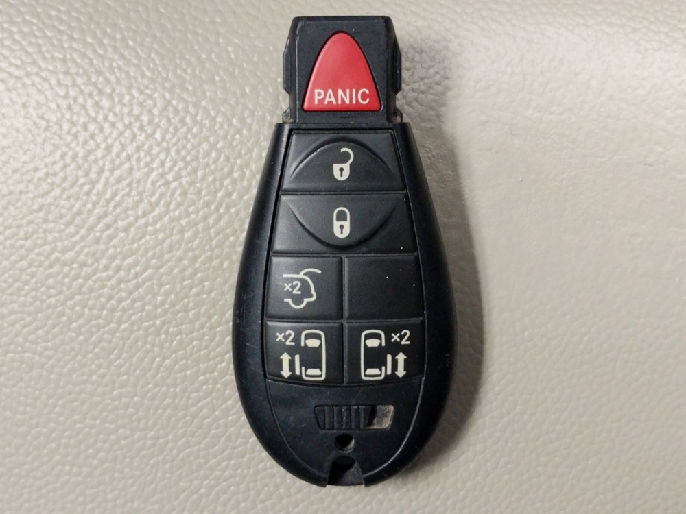 2013 Chrysler Town and Country - Keys