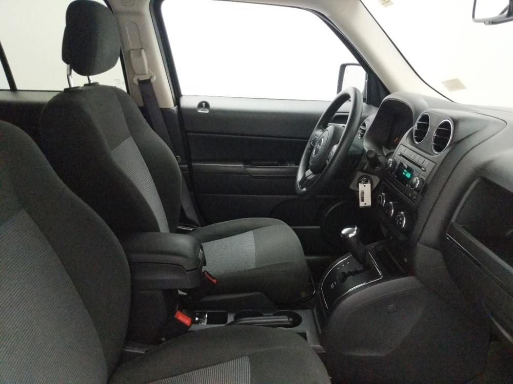 2016 Jeep Patriot - Passenger Front Seat
