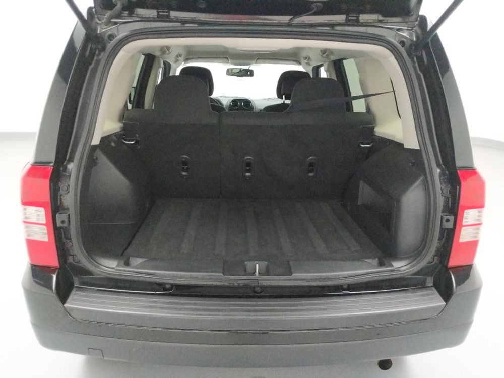 2016 Jeep Patriot - Trunk