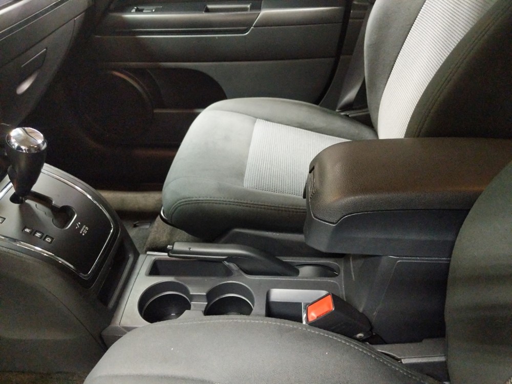2016 Jeep Patriot - Center Console/Cup Holders