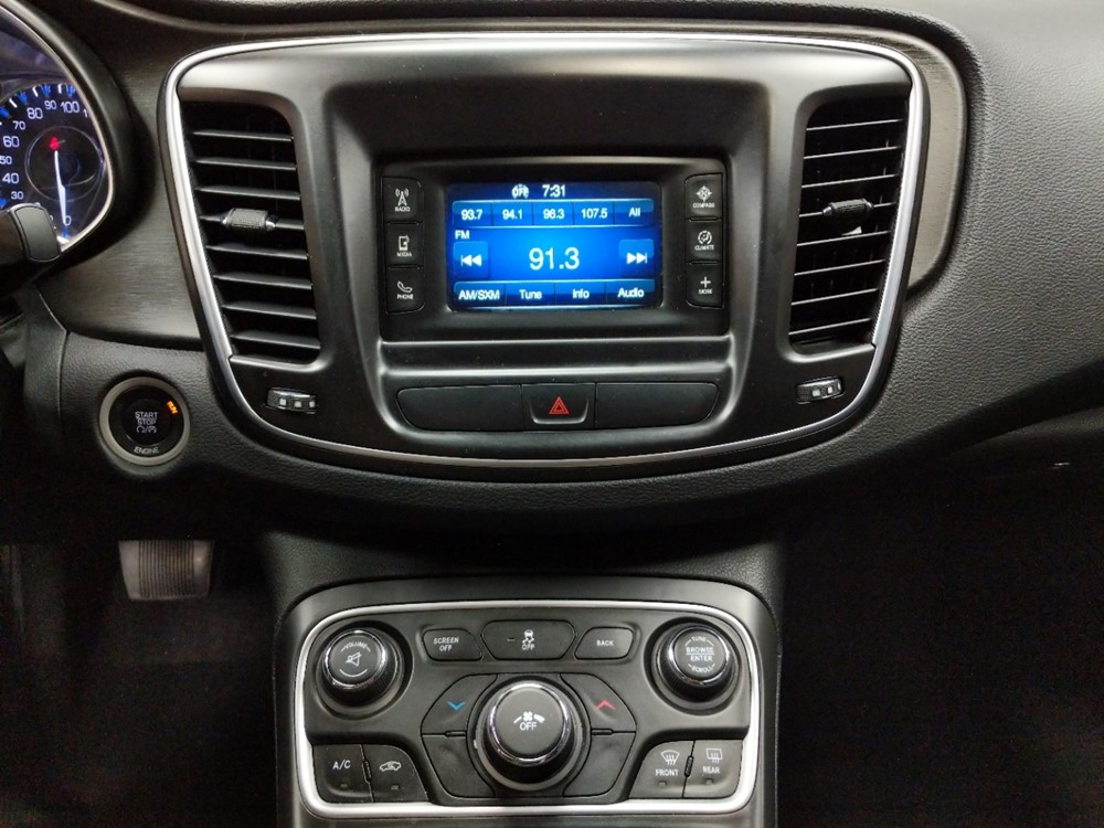 2016 Chrysler 200 - Stereo Package