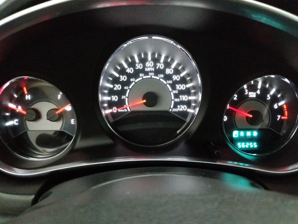 2014 Chrysler 200 - Odometer Close Up