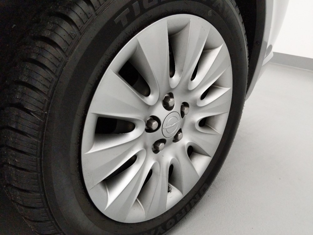 2014 Chrysler 200 - Wheel