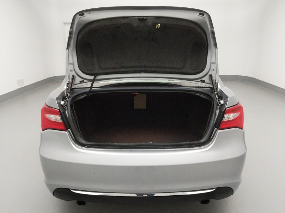 2014 Chrysler 200 - Trunk