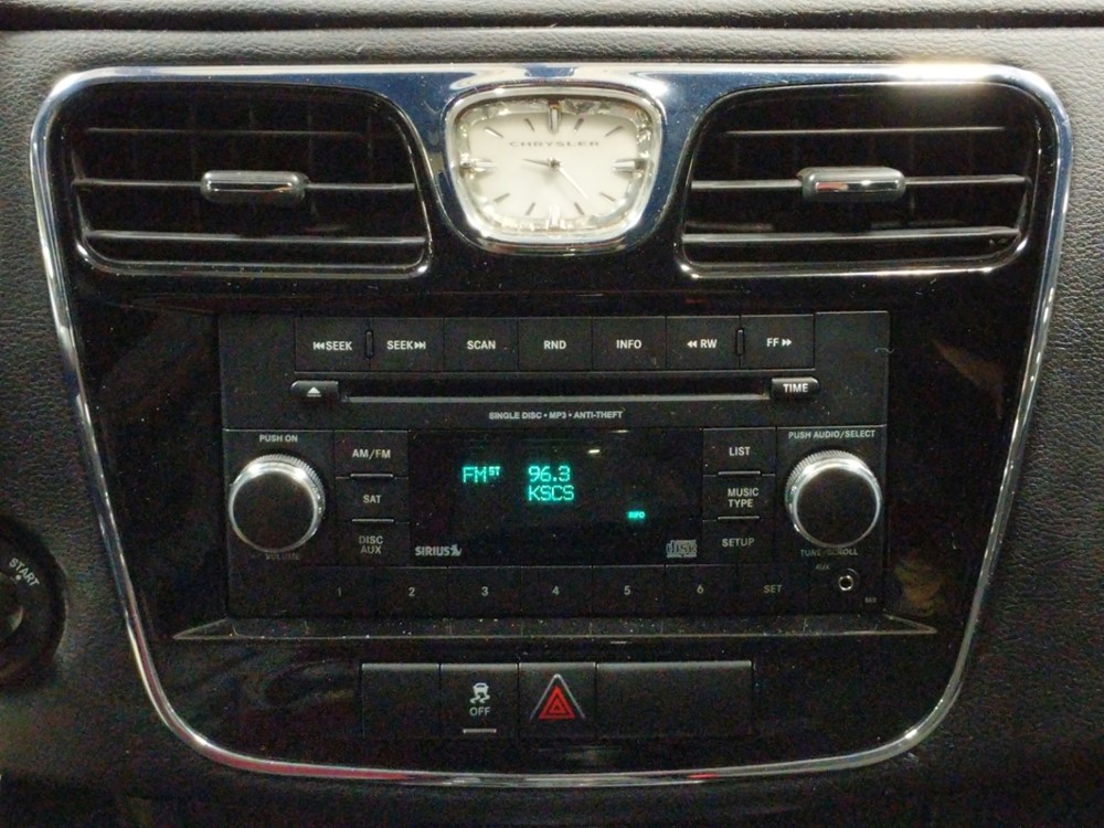 2013 Chrysler 200 - Stereo Package