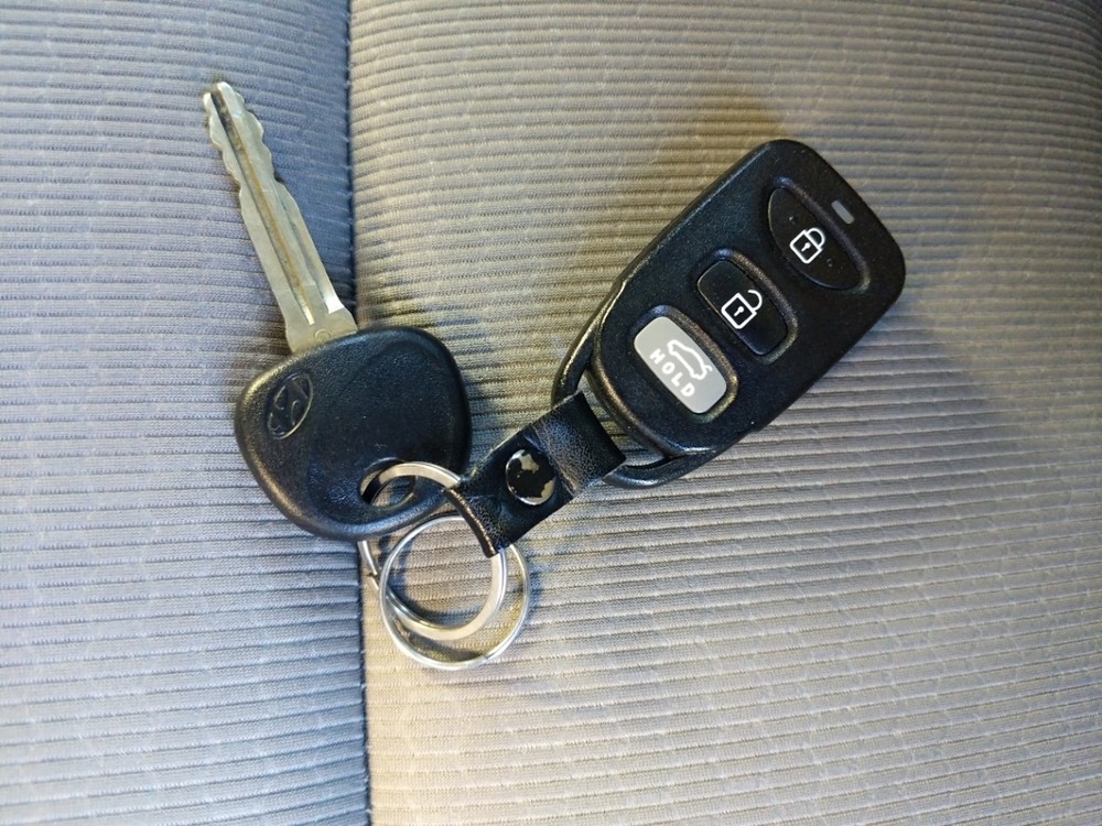 2017 Hyundai Elantra - Keys