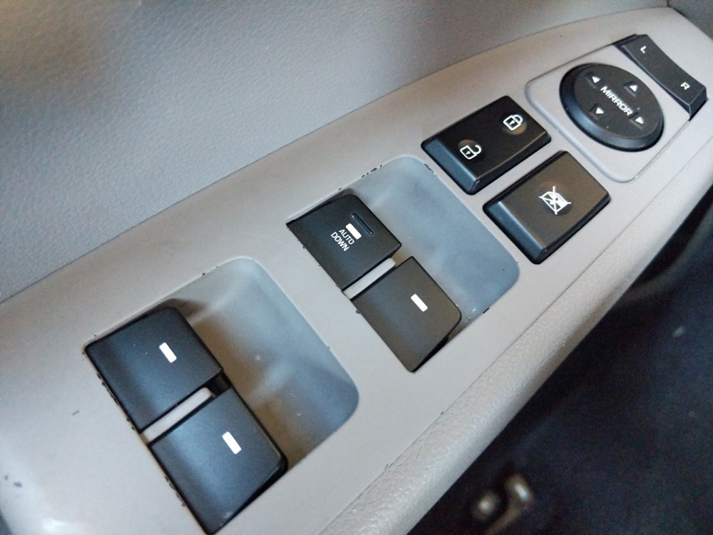 2017 Hyundai Elantra - Driver Power Windows/Lock Control