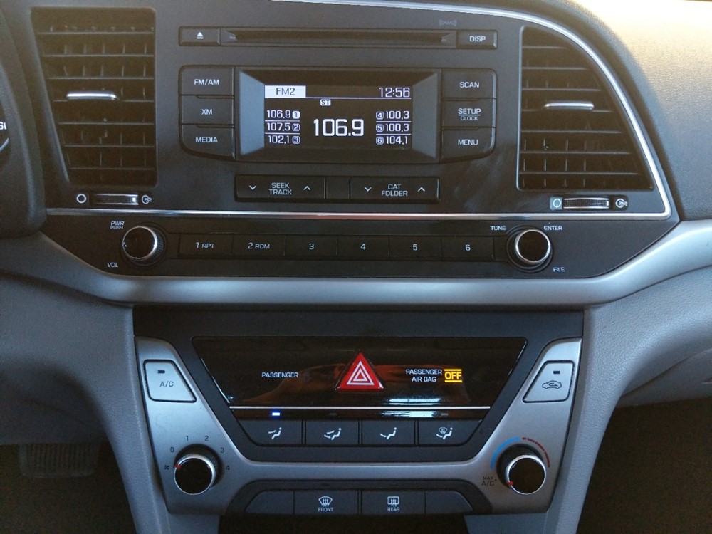 2017 Hyundai Elantra - Stereo Package