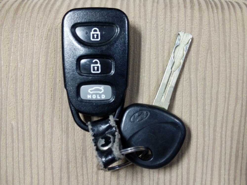 2013 Hyundai Sonata - Keys