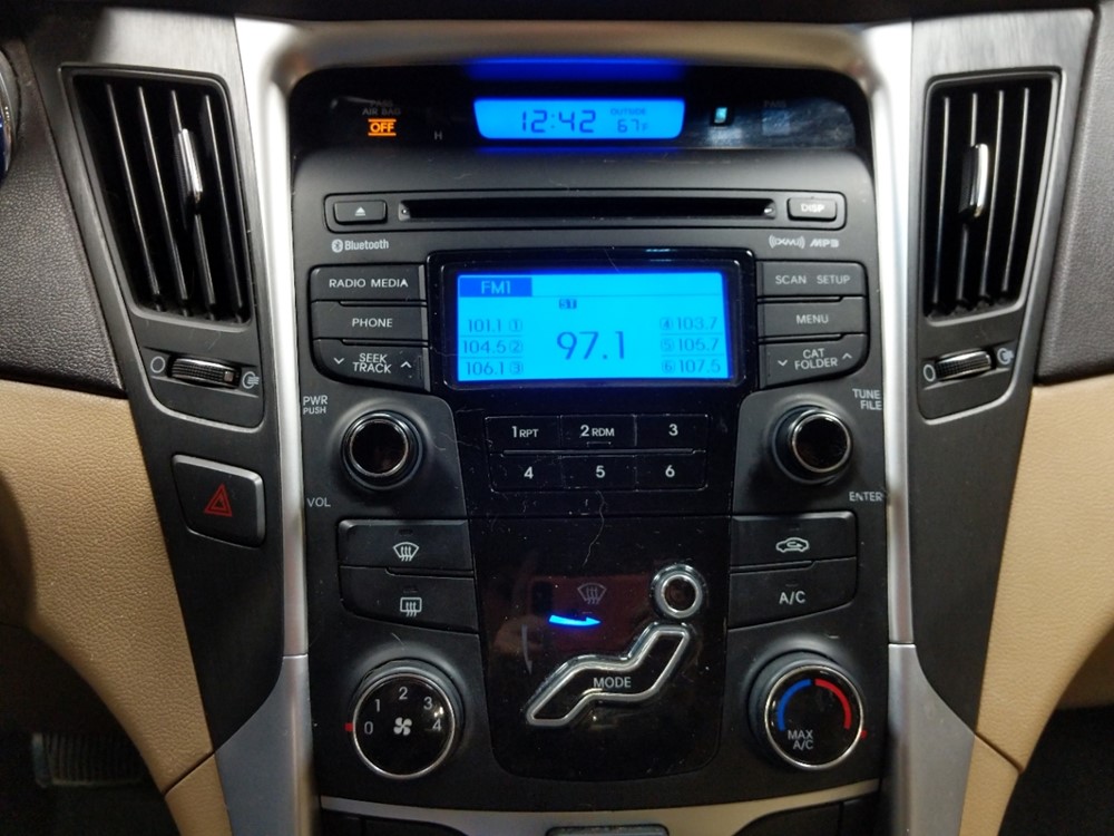 2013 Hyundai Sonata - Stereo Package