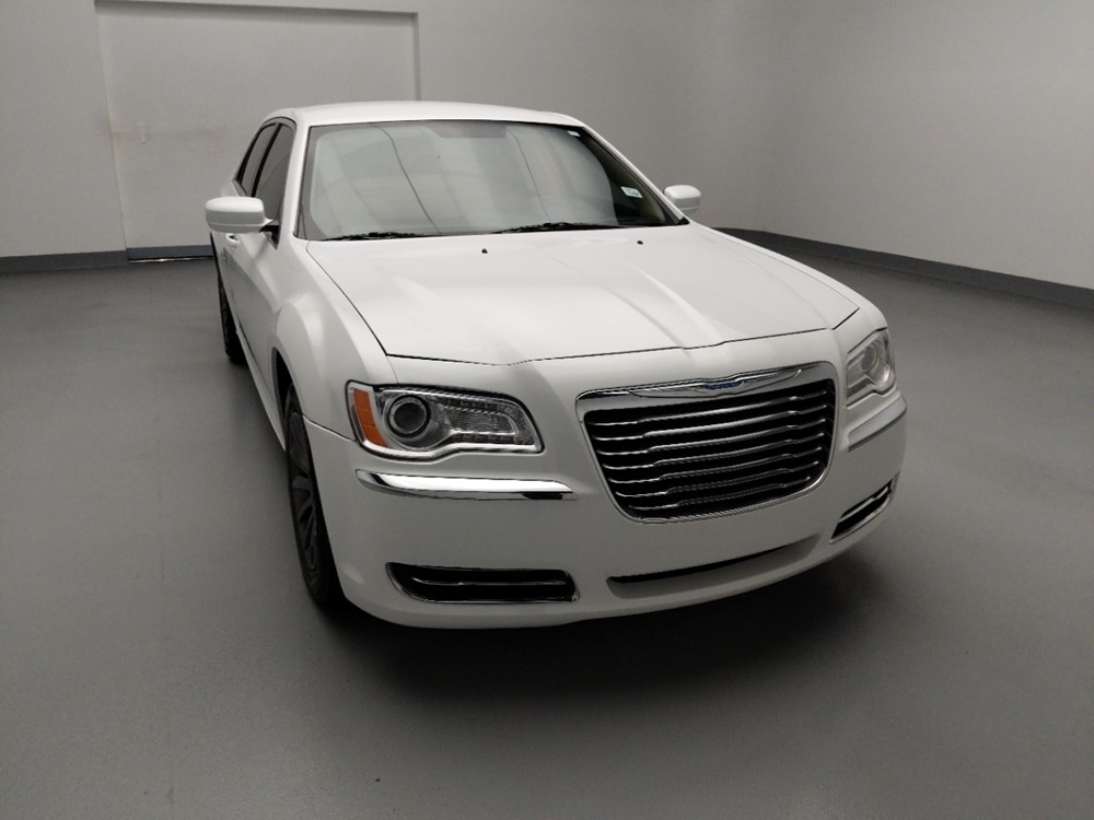 2013 Chrysler 300 - Passenger Front Hood