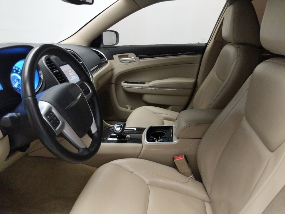 2013 Chrysler 300 - Driver Front Seat