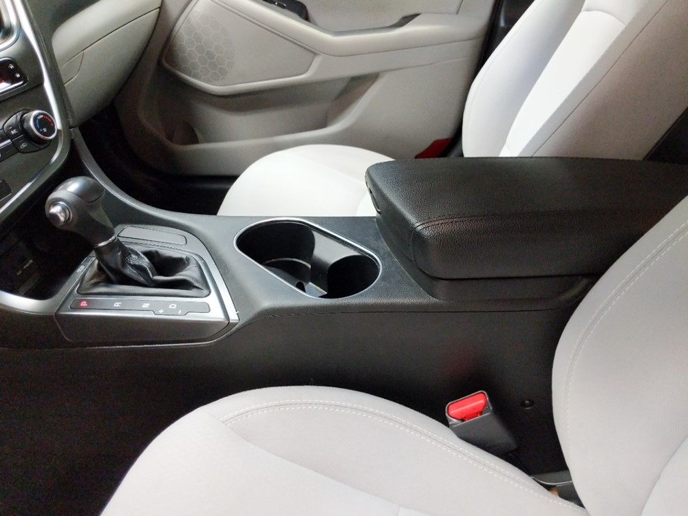2015 Kia Optima - Center Console/Cup Holders