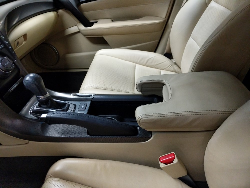 2013 Acura TL - Center Console/Cup Holders