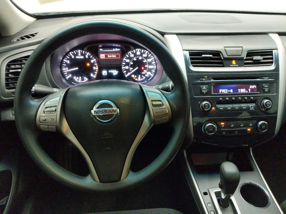 2015 Nissan Altima - Driver Dash