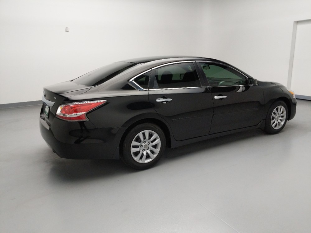 2015 Nissan Altima - Passenger Rear Side