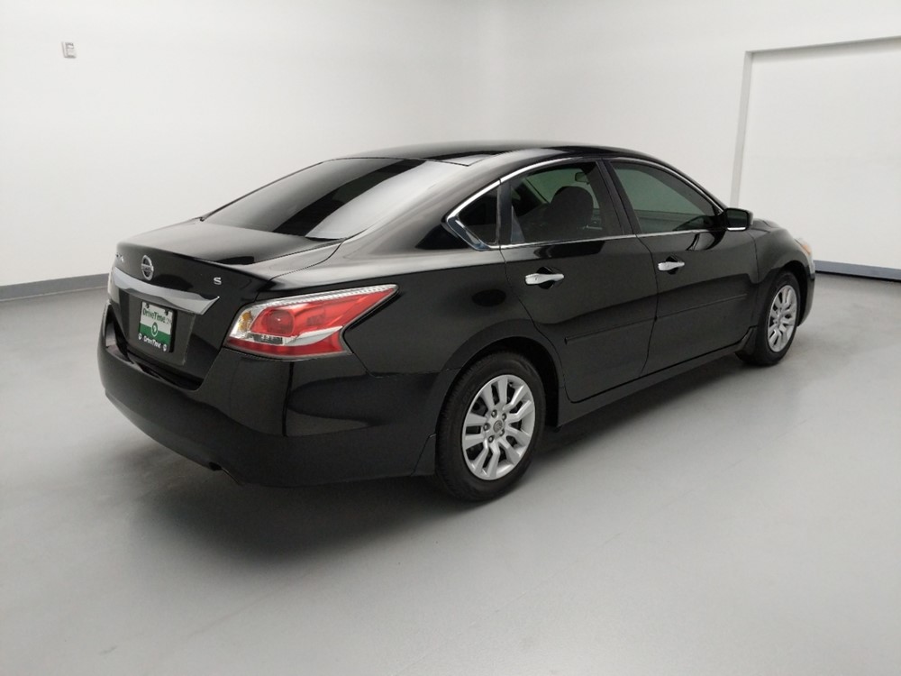 2015 Nissan Altima - Passenger Rear Bumper