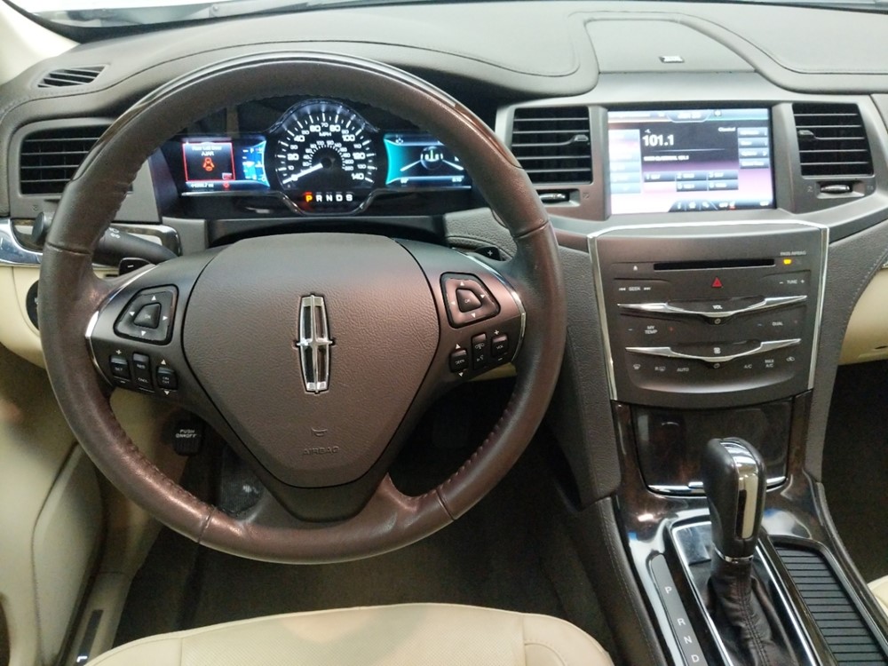 2014 Lincoln MKS - Driver Dash