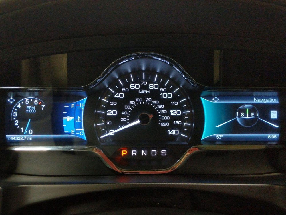 2014 Lincoln MKS - Odometer Close Up