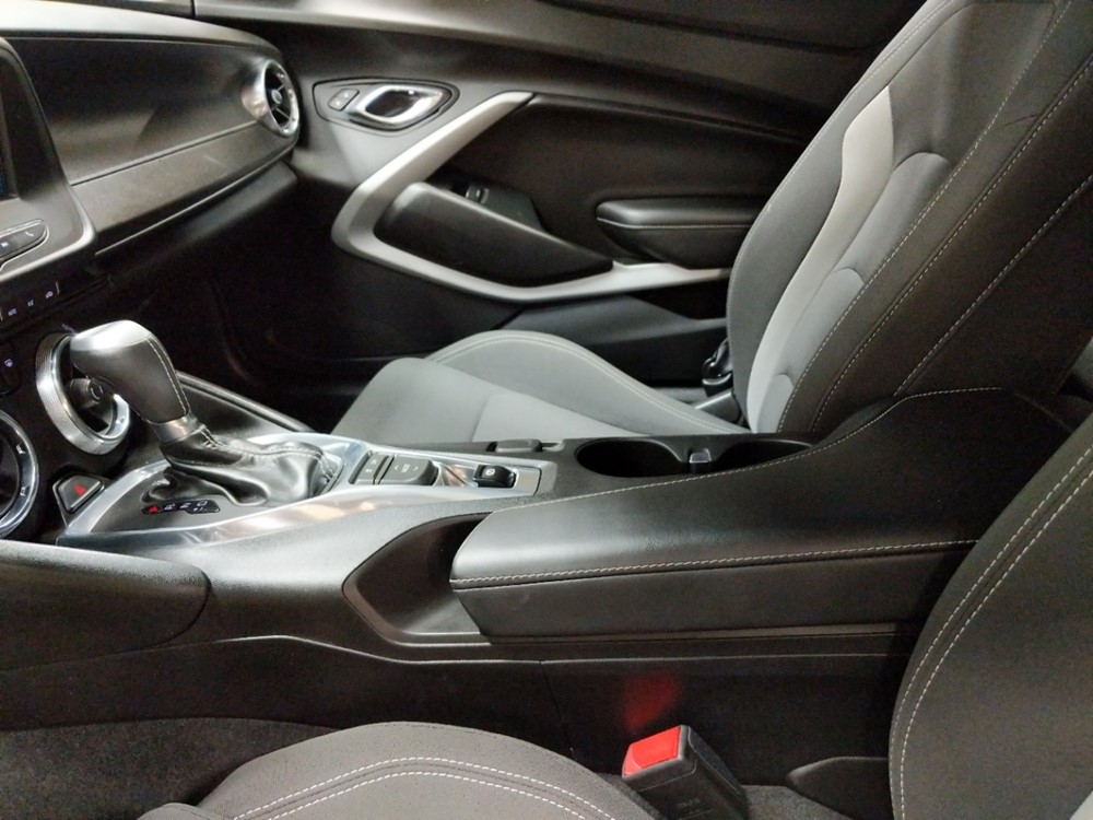 2018 Chevrolet Camaro - Center Console/Cup Holders
